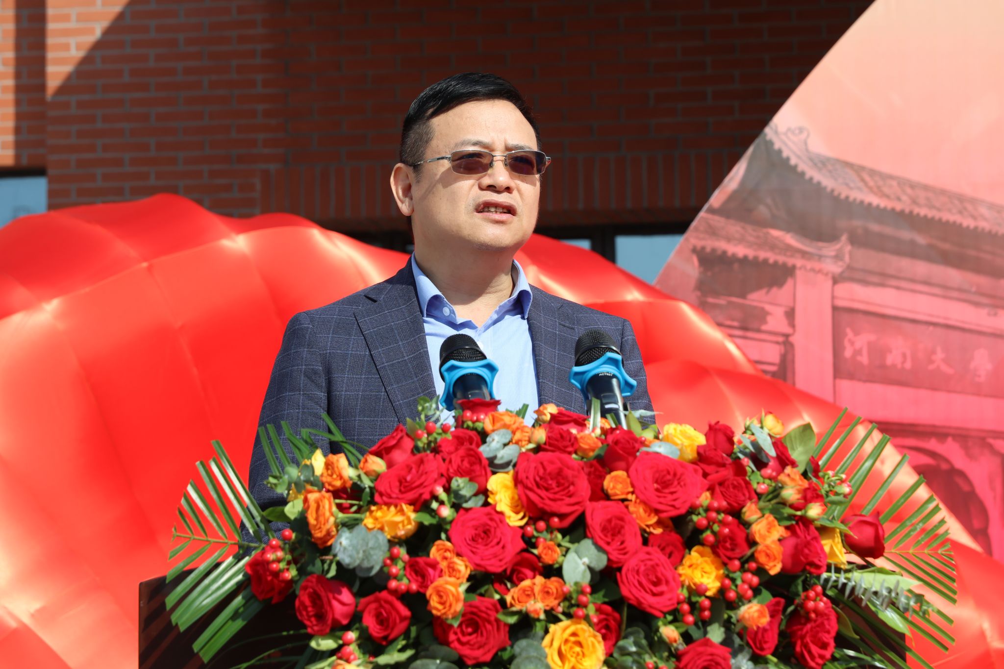 皇冠体育官方网站